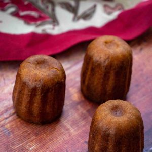 Cannelés de Bordeaux